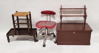 Stained box, a string-top stool, an office swivel chair, etc (5)
