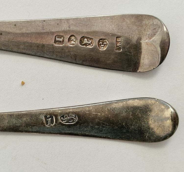 Collection of seven silver spoons, late 18th/early 19th century, five variously engraved with - Image 6 of 6