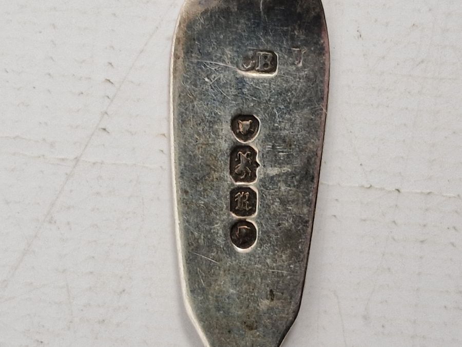 Silver wares to include teaspoons, sugar tongs, sifter spoons, silver-handled letter opener, etc ( - Image 5 of 11