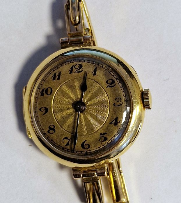 Lady's 18ct gold-cased wristwatch with jewelled Swiss movement and expanding link chain bracelet - Image 2 of 3