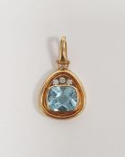 18k yellow gold pendant set with large aquamarine-type stone and diamonds, gross weight approx.