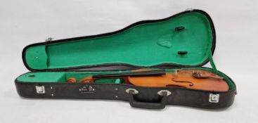 Students violin with case made by The Stentor Music Company