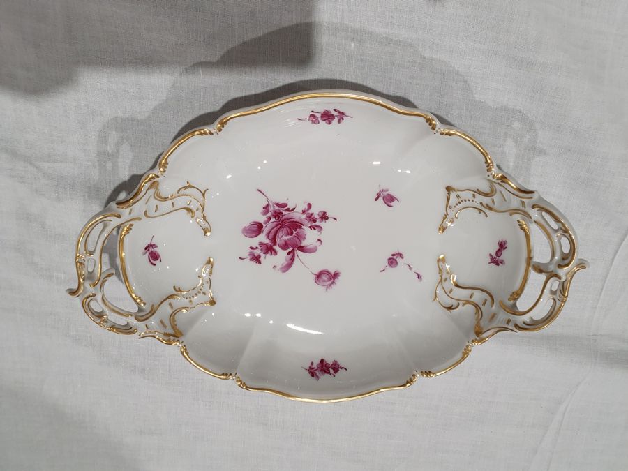 Nymphenburg porcelain part tea service decorated in puce with floral sprays and basket weave edge, - Image 6 of 16