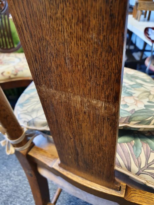 Set of six Edwardian Arts & Crafts-style dining chairs on turned front legs to pad feet (6) - Image 6 of 27