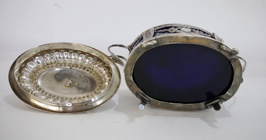 French late 19th century silver and blue glass sugar basket by Leon Lapar, oval, the lid with - Image 4 of 8