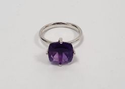 White metal ring, set with amethyst, not hallmarked