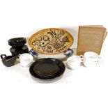 Royal Worcester 'The Worcester Hop' part dinner service and further assorted chinaware (3 boxes)