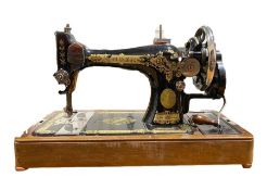 Singer sewing machine with wooden case, serial number Y3567046