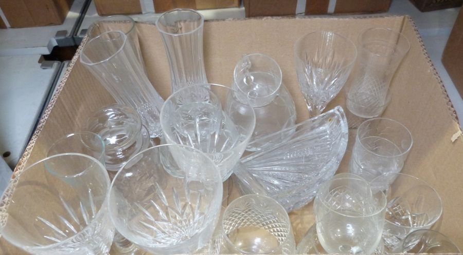 Set of 10 cut glass sherry glasses, a large quantity of cut glass drinking glasses, vases, bowls, - Image 2 of 5