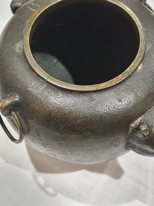 Japanese bronze 'Magic Tea Kettle' pot, ovoid, with a badger's head on one side and the tail on - Image 14 of 18