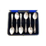 Set of six Edwardian silver coffee spoons with wriggle engraved handles, in case