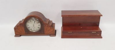 Small art deco mantel clock (14cm) with replacement quartz movement and a modern desk tidy (2)