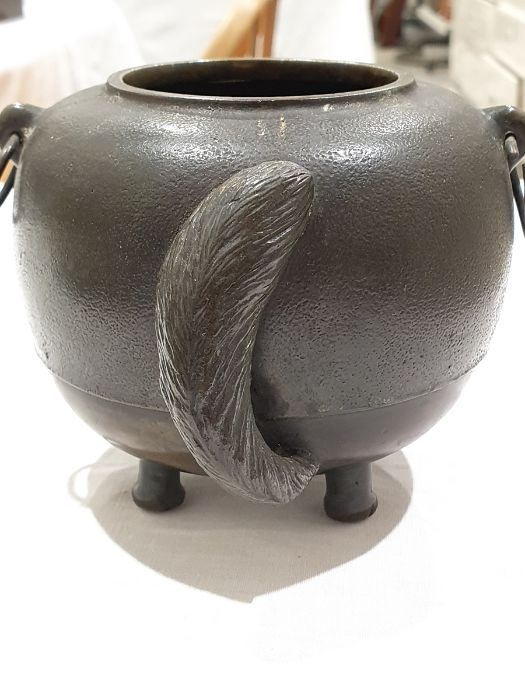 Japanese bronze 'Magic Tea Kettle' pot, ovoid, with a badger's head on one side and the tail on - Image 5 of 18