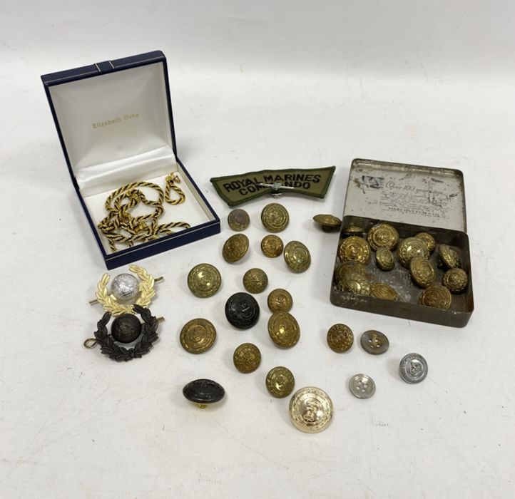 Quantity of military buttons and badges, a Royal Marine Commando cloth badge and a costume ropetwist