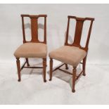 Set of six Edwardian Arts & Crafts-style dining chairs on turned front legs to pad feet (6)