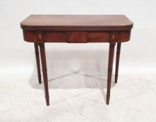 19th century mahogany D-shaped tea table with reeded edge, on turned supports, 74cm x 90cm x 44cm