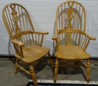 Pair of modern beech Windsor-type chairs on turned supports, stretchered base