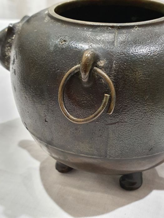 Japanese bronze 'Magic Tea Kettle' pot, ovoid, with a badger's head on one side and the tail on - Image 10 of 18