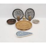 Collection of studio pottery including a pair of Louis Hudson stoneware salt and pepper shakers,