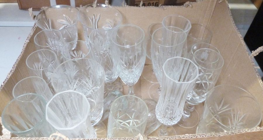 Set of 10 cut glass sherry glasses, a large quantity of cut glass drinking glasses, vases, bowls, - Image 3 of 5