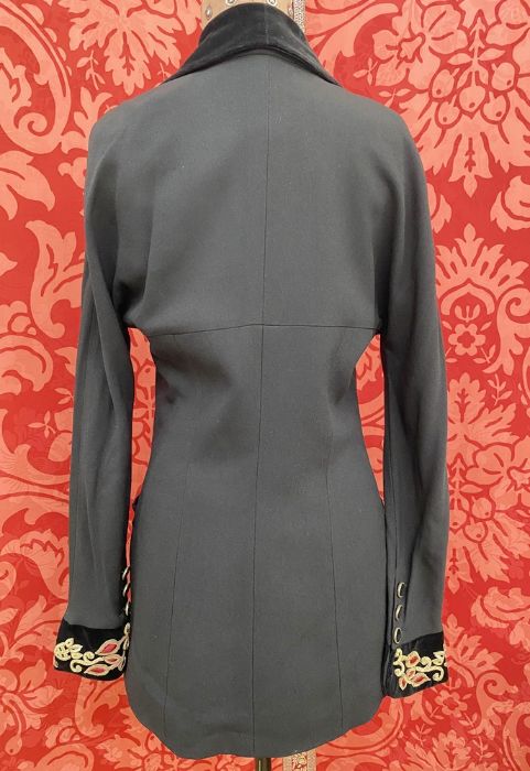 Karl Lagerfeld black crepe jacket with black velvet collar, the pockets and cuffs 'Lesage' - Image 4 of 7