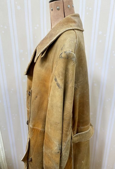 Vintage leather car coat with heavy wool lining, buckle straps to the sleeves, belt with buckle ( - Bild 6 aus 6