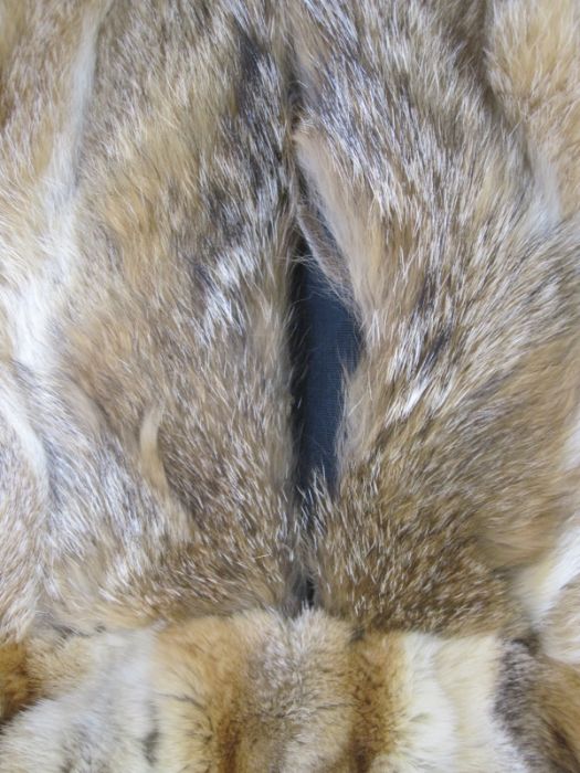 Vintage fox fur full-length coatCondition ReportSeveral areas of damage as per images; leather split - Bild 11 aus 11