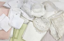 Quantity of table linen, to include table cloths, napkins, doilies, damask, linen, cotton etc.