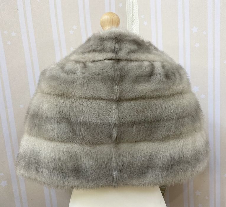 Grey mink stole - Bild 2 aus 2