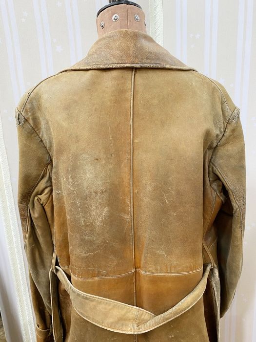 Vintage leather car coat with heavy wool lining, buckle straps to the sleeves, belt with buckle ( - Bild 3 aus 6