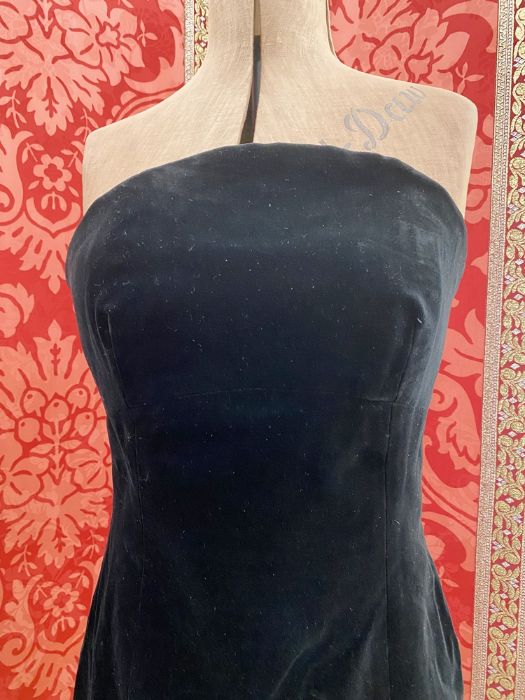 WITHDRAWN - Karl Lagerfeld black velvet , strapless fitted cocktail dress, c. 1980's , labelled size - Image 2 of 6