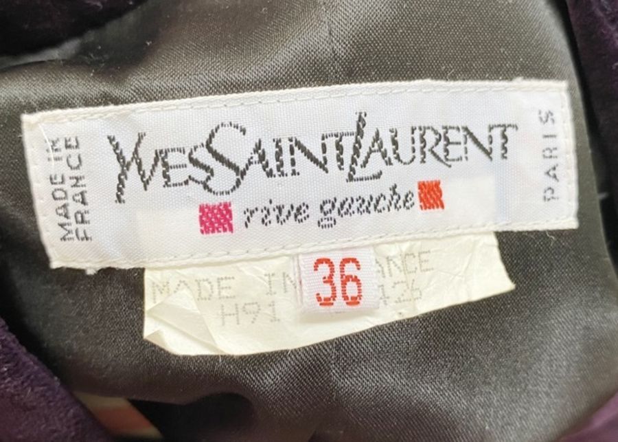 Yves Saint Laurent 'Rive Gauche' short purple velvet jacket with military-style buttons, button - Bild 2 aus 8