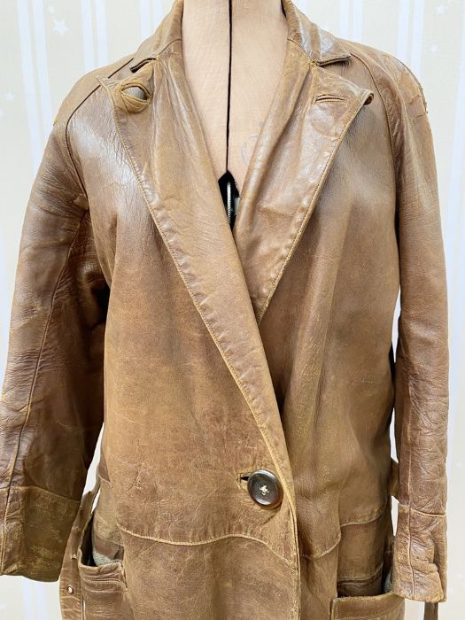 Vintage 1920's/30's leather car coat with belt, horn buttons and a tweed wool lining - Bild 2 aus 6