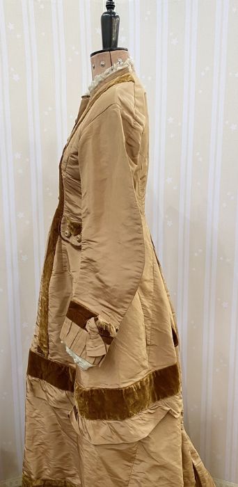 Victorian tan-coloured satin walking dress with brown velvet detail, caramel-coloured buttons, the - Image 6 of 7