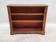 20th century mahogany and strung open bookcase, the rectangular top above three shelves, on