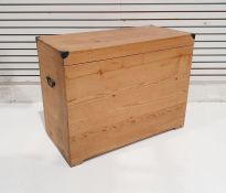 Large pine chest, 76cm x 100cm x 49cm