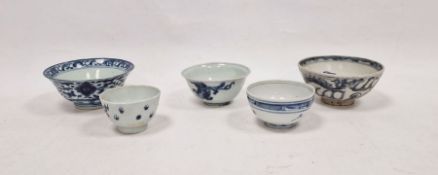 Five assorted Chinese blue and white bowls, various dates and sizes (5)