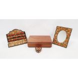 20th century jarrah wood and she-oak jewellery box, felt lined with sliding shelf, 31.5cm wide and