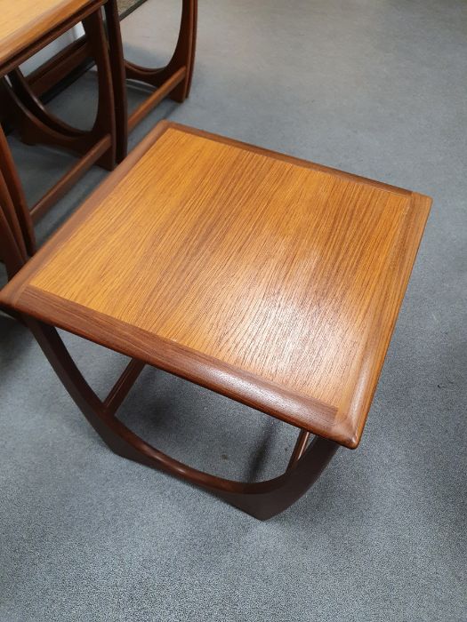 Mid 20th century G-Plan 'Astro' teak coffee table with two nesting tables, 50cm x 99cm x 50cm - Image 7 of 19