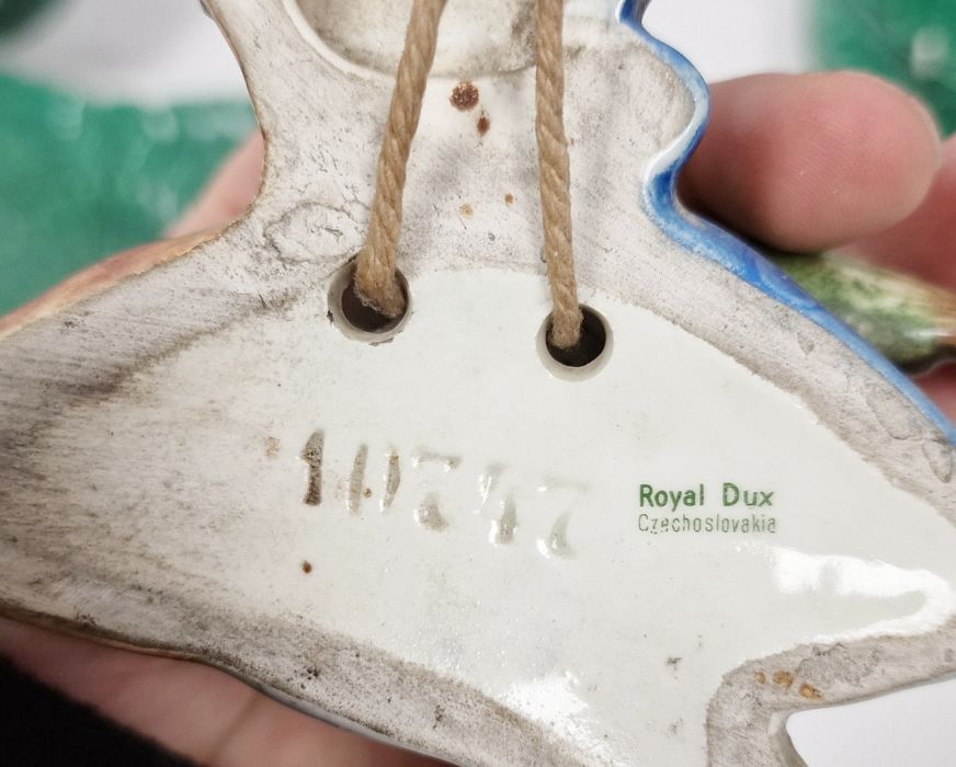 Wedgwood majolica leaf plates, tazza, serving dishes and a Royal Dux wall-hanging mallard duck - Image 4 of 5