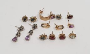 Quantity of 9ct gold and other assorted earrings