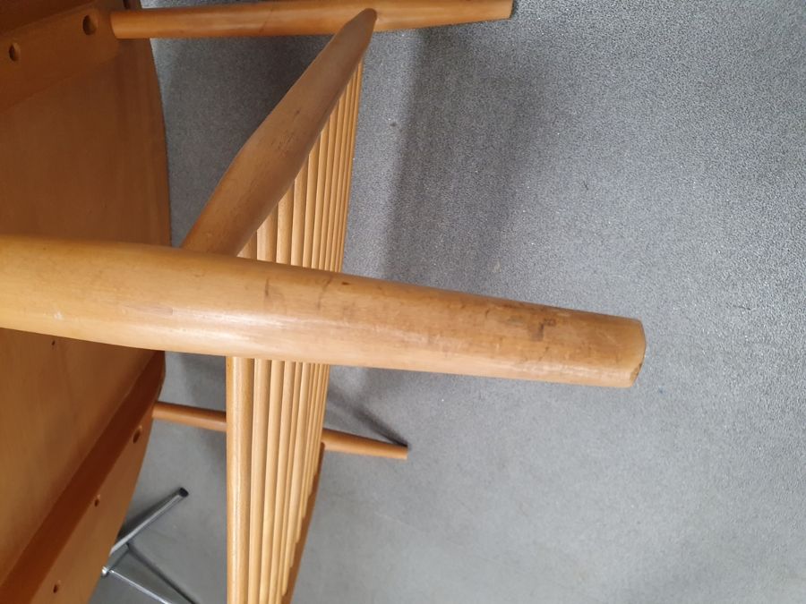 Ercol light elm-topped coffee table with beech magazine rack under, 44cm x 98cm x 83cm Condition - Image 11 of 17