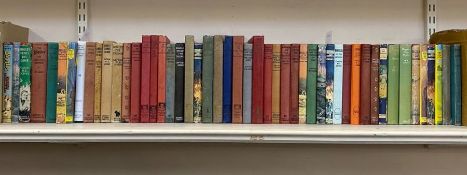 Johns, W. E. Quantity of Biggles to include 1948 Hodder & Stoughton ‘Biggles Hunts Big Game’ in