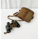 Pair of WWI Bausch & Lomb military stereo binoculars 6x30, with original fitted leather case