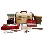 Cased domino set, unused photograph album, a View Master stereoscope, a Silver Jubilee tin, lighter,