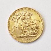 Gold sovereign 1957Condition ReportOccasional light wear, vf