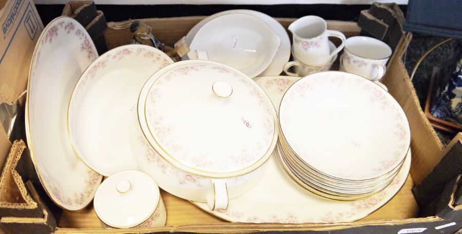 Noritake 'Marion' part dinner service to include lidded tureen, bowls, serving platters, cups,