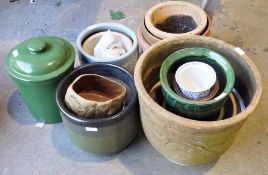 Quantity of terracotta and stoneware plant pots