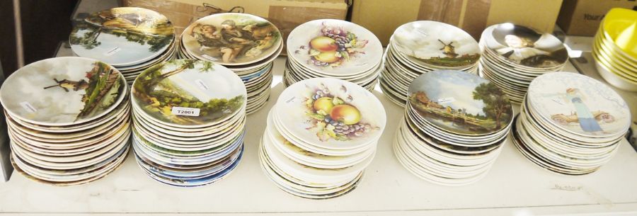 Quantity of Poole collectors plates depicting various landscapes, fruit, etc