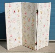 Silk three-section foldout screen with printed floral decoration